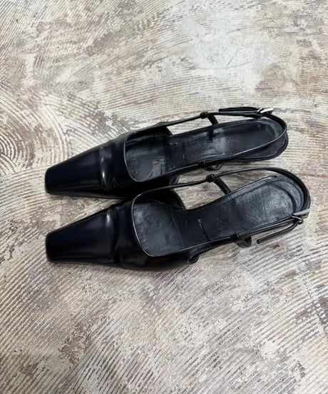 PRADA ポインテッドトゥ シューズ