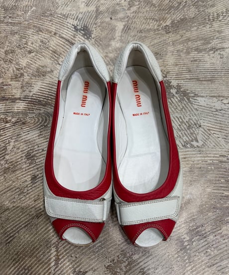 MIU MIU フラットシューズ