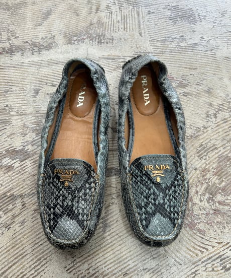 PRADA パイソン柄 ドライビングシューズ