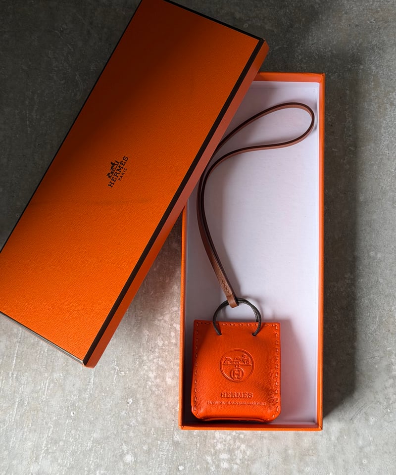 HERMES サック・オランジュ ショップバッグ チャーム オレンジ | SONTÉ