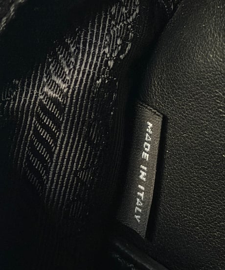 PRADA サフィアーノショルダーバッグ