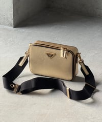 PRADA サフィアーノショルダーバッグ