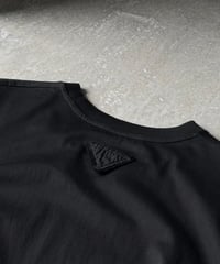 PRADA バック三角ロゴクルーネックTシャツ black