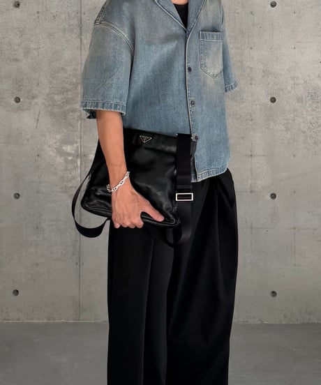 PRADA レザーショルダーバッグ