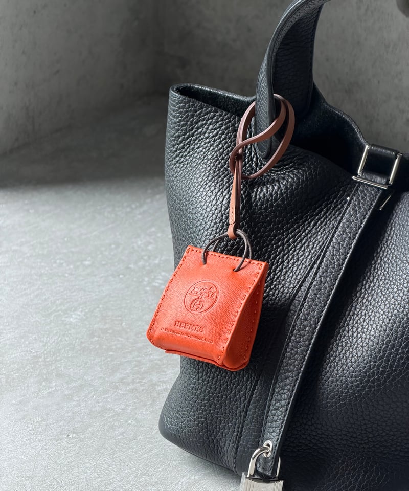 HERMES サック・オランジュ ショップバッグ チャーム オレンジ | SONTÉ