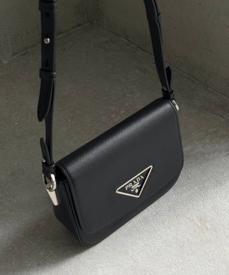 PRADA レザーショルダーバッグ Identity
