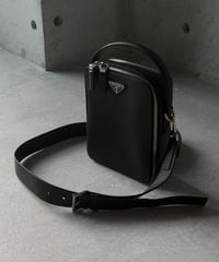 PRADA サフィアーノショルダーバッグ