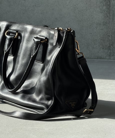 PRADA カーフレザーバッグ