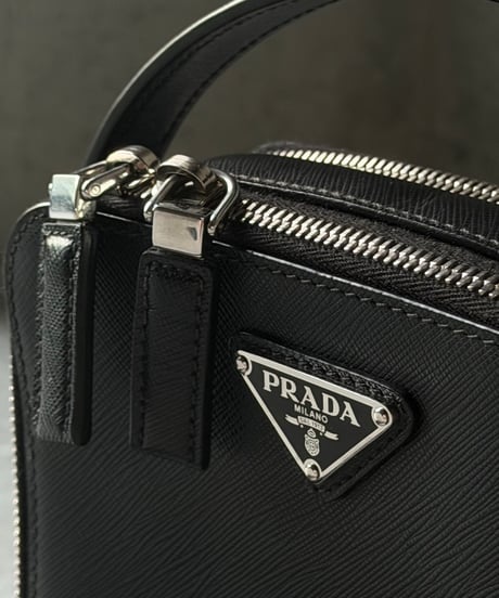 PRADA サフィアーノショルダーバッグ
