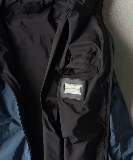 PRADA マウンテンパーカー アウトドア
