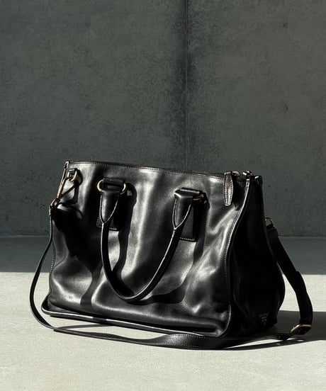 PRADA カーフレザーバッグ