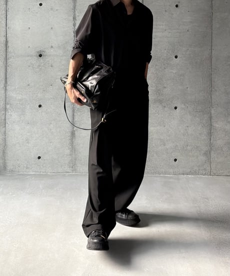 PRADA カーフレザーバッグ