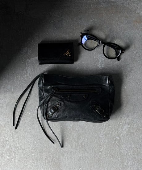BALENCIAGA クラッチバッグ ブラック レザー