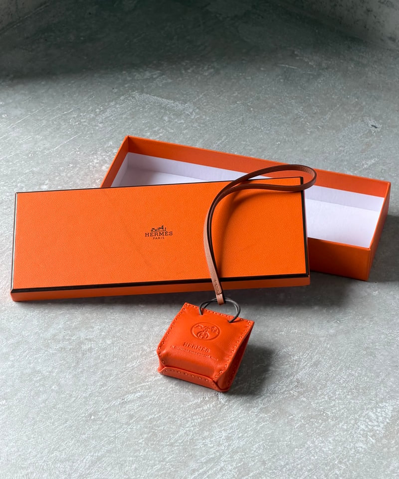 HERMES サック・オランジュ ショップバッグ チャーム オレンジ | SONTÉ
