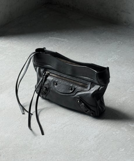 BALENCIAGA クラッチバッグ ブラック レザー
