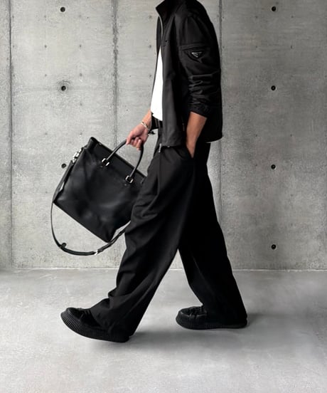 LOUIS VUITTON トリヨンレザーバッグ ブラック