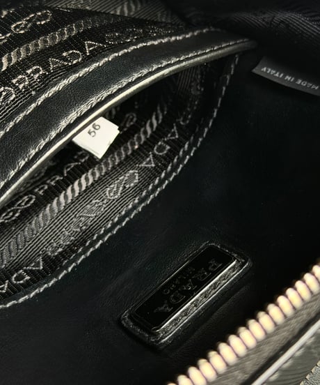 PRADA サフィアーノショルダーバッグ