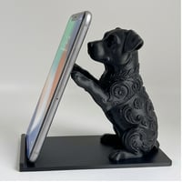犬（ジャックラッセルテリア）のスマホスタンド 卓上 シルクブラック