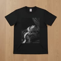 サバクイグアナ半袖Tシャツ ルネサンス風モノクロ ブラック 男女兼用