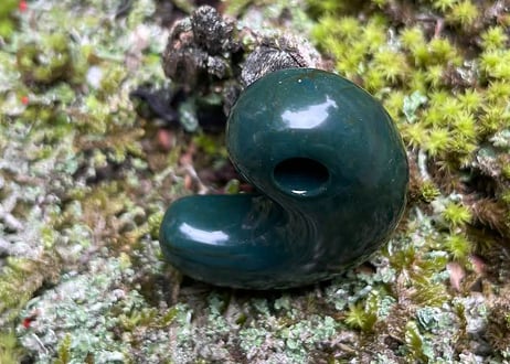 出雲石　 真名井型勾玉　グリーン　33mm / Izumo Ishi MAGATAMA