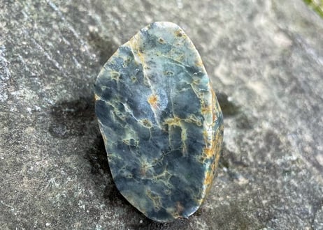 スイス産アルパイン翡翠　61g / Swiss Alpine Jadeite
