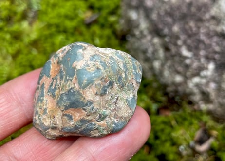 スイス産アルパイン翡翠　36g / Swiss Alpine Jadeite