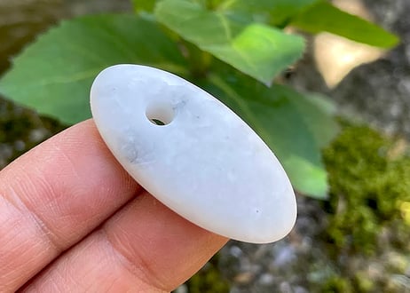 糸魚川翡翠　大珠　白　32mm / Itoigawa Jadeite TAISHU