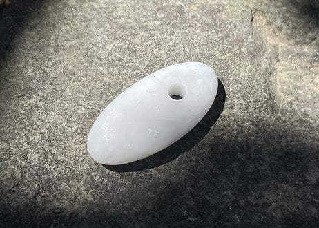糸魚川翡翠　大珠　白　32mm / Itoigawa Jadeite TAISHU
