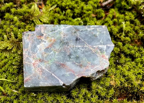 スイス産アルパイン翡翠　48.5g / Swiss Alpine Jadeite