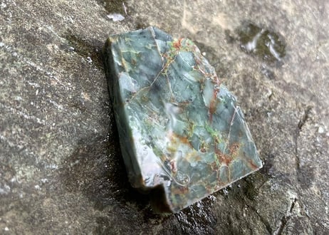 スイス産アルパイン翡翠　48.5g / Swiss Alpine Jadeite