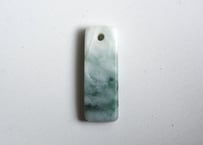 糸魚川翡翠　垂飾　白緑マット　33mm / Itoigawa Jadeite SUISHOKU