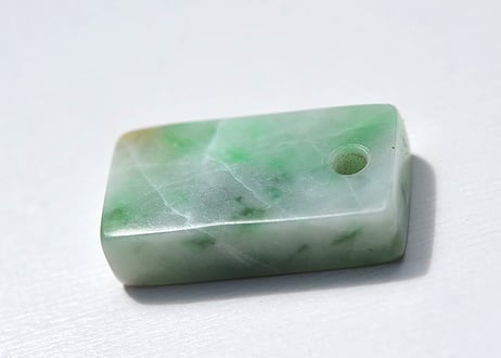 糸魚川翡翠　垂飾　明緑　22mm / Itoigawa Jadeite SUISHOKU
