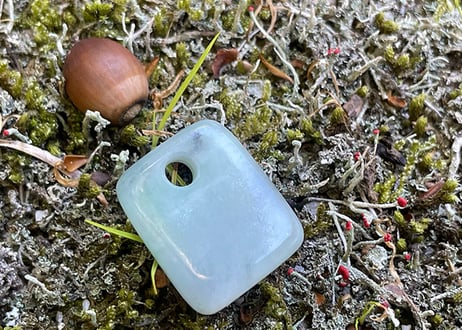 糸魚川翡翠　垂飾　透明緑　22mm / Itoigawa Jadeite SUISHOKU