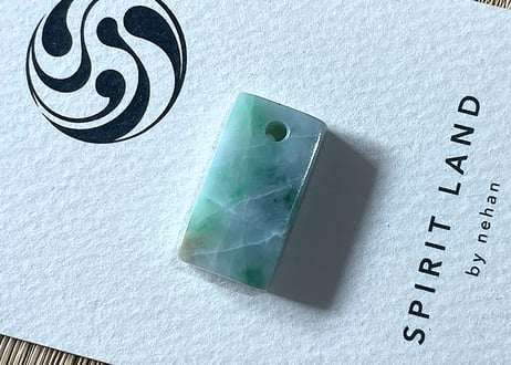 糸魚川翡翠　垂飾　明緑　22mm / Itoigawa Jadeite SUISHOKU