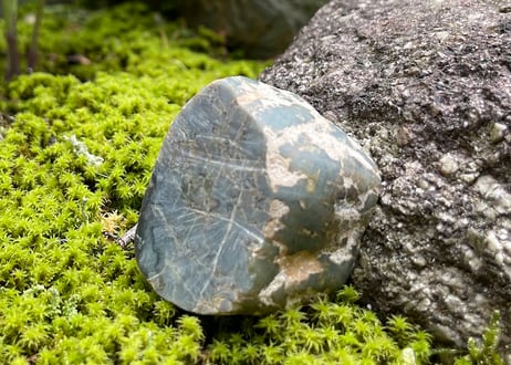 スイス産アルパイン翡翠　64g / Swiss Alpine Jadeite