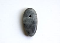 糸魚川翡翠　古代発掘型大珠　黒灰　36mm / Itoigawa Jadeite TAISHU