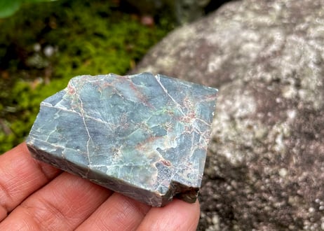 スイス産アルパイン翡翠　48.5g / Swiss Alpine Jadeite