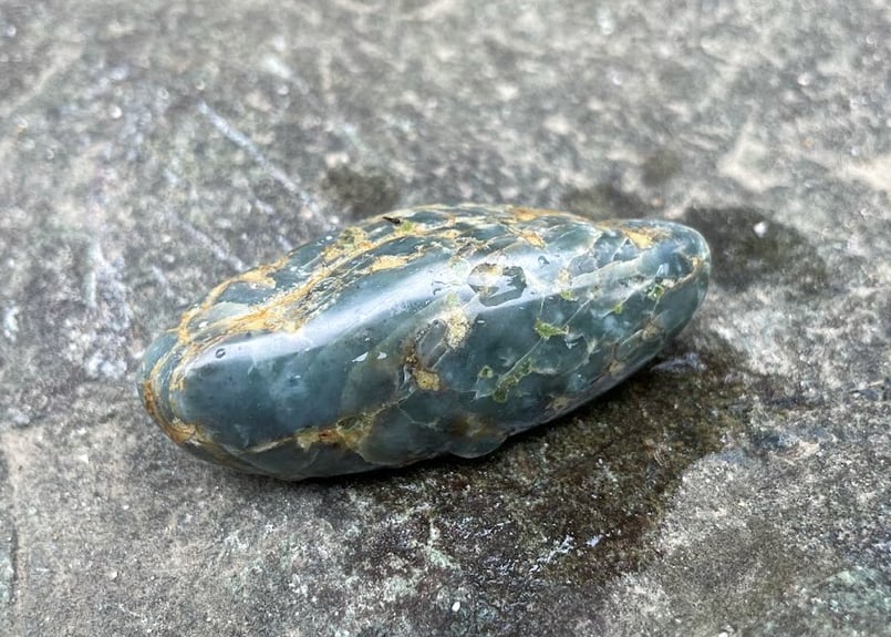 スイス産アルパイン翡翠 42.9g / Swiss Alpine Jadeite | SPIR
