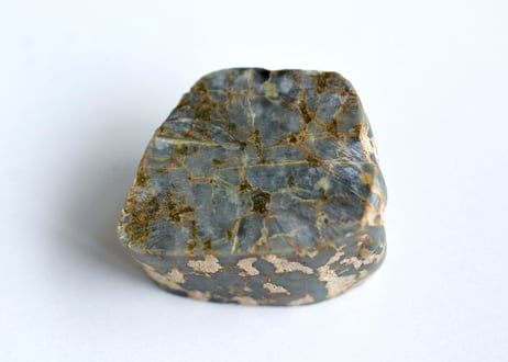 スイス産アルパイン翡翠　64g / Swiss Alpine Jadeite