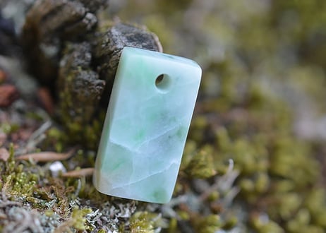 糸魚川翡翠　垂飾　明緑　22mm / Itoigawa Jadeite SUISHOKU