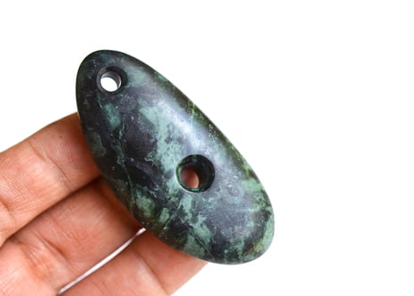 糸魚川ネフライト　縄文大珠　57mm / Itoigawa Nephrite TAISHU