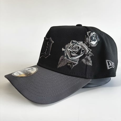 USA買付 Detroit Tigers9FORTY A-Frame Adjustable Cap Black/Grey 　 NE-30