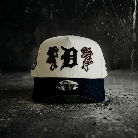 USA買付  "ROAR OF '84" Tiger D Snapback Cap – Ivory × Navy　 NE-26