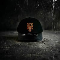 USA買付 PRO STANDARD New York  Mets  Pro Pinch Strapback Black Leather Visor Cap　US-08