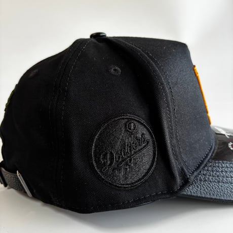 USA買付 PRO STANDARD Los Angeles Dodgers Pro Pinch Strapback Black Leather Visor Cap　US-05
