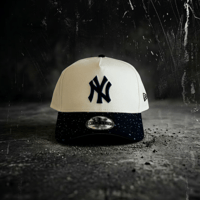 USA買付  NEW ERA NEW YORK YANKEES PAINT SPLASH NAVY VISOR 9FORTY A-FRAME CAP  　 NE-10