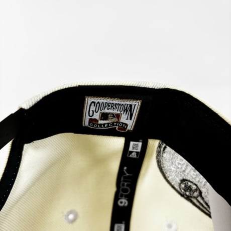 USA買付   NEW ERA 9FORTY "Rose" Yankees Cooperstown Cap — Chrome White 　 NE-24