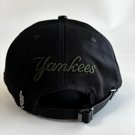 USA買付 PRO STANDARD New York Yankees Pro Pinch Strapback Black Leather Visor Cap　US-06
