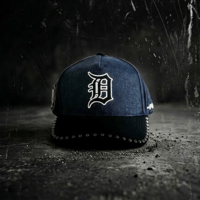 USA買付 PRO STANDARD Detroit Tigers Studded Strapback Navy / Black Cap　US-12
