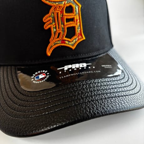 USA買付 PRO STANDARD Detroit Tigers Pro Pinch Strapback Black Leather Visor Cap　US-07